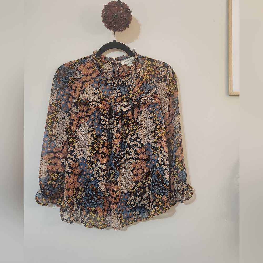 Monteau Vintage Floral Cascade Ruffled Neck Blouse. Size M.